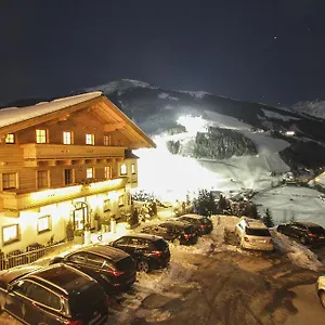https://ferienhof-pfefferbauer.saalbachhinterglemmhotels.com